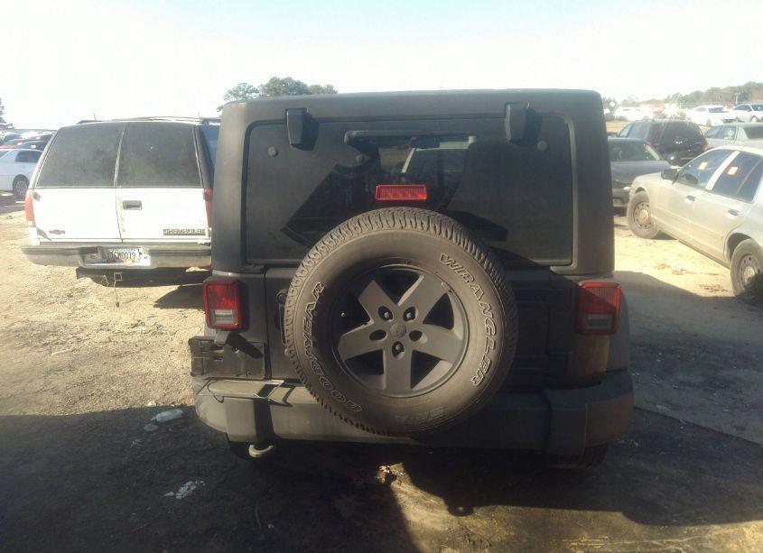 Photo 15 of 2014 Jeep Wrangler UNLIMITED SPORT (VIN 1C4BJWDG2EL175324)