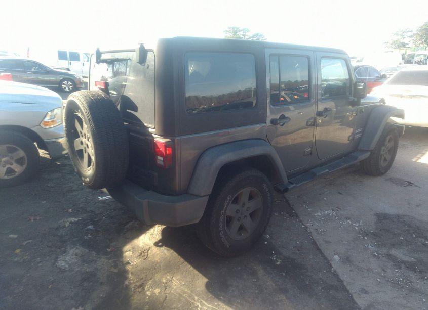 Photo 4 of 2014 Jeep Wrangler UNLIMITED SPORT (VIN 1C4BJWDG2EL175324)