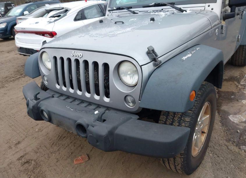 Photo 6 of 2014 Jeep Wrangler UNLIMITED SPORT (VIN 1C4BJWDG2EL309510)