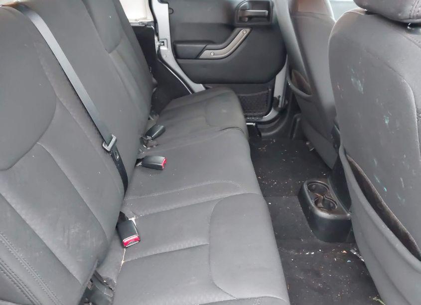 Photo 8 of 2014 Jeep Wrangler UNLIMITED SPORT (VIN 1C4BJWDG2EL309510)