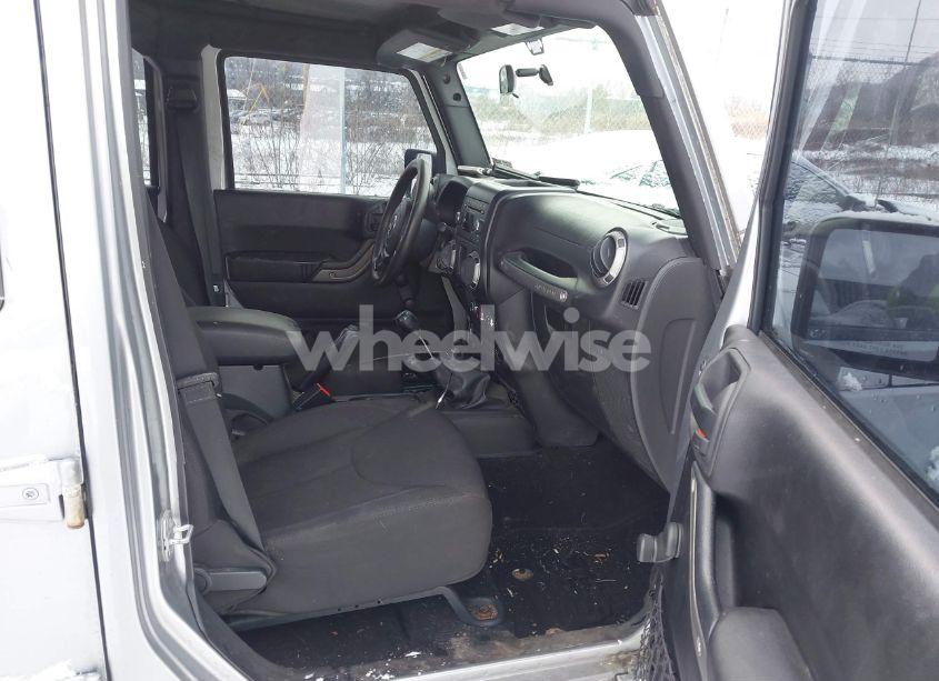 Photo 5 of 2015 Jeep Wrangler UNLIMITED SPORT (VIN 1C4BJWDG2FL609243)