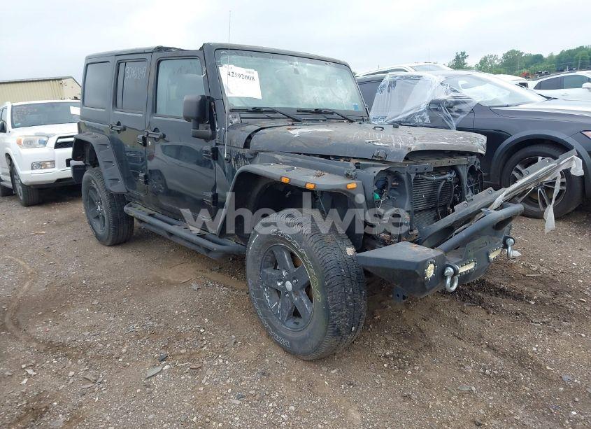2015 Jeep Wrangler UNLIMITED SPORT (VIN 1C4BJWDG2FL652562) main photo