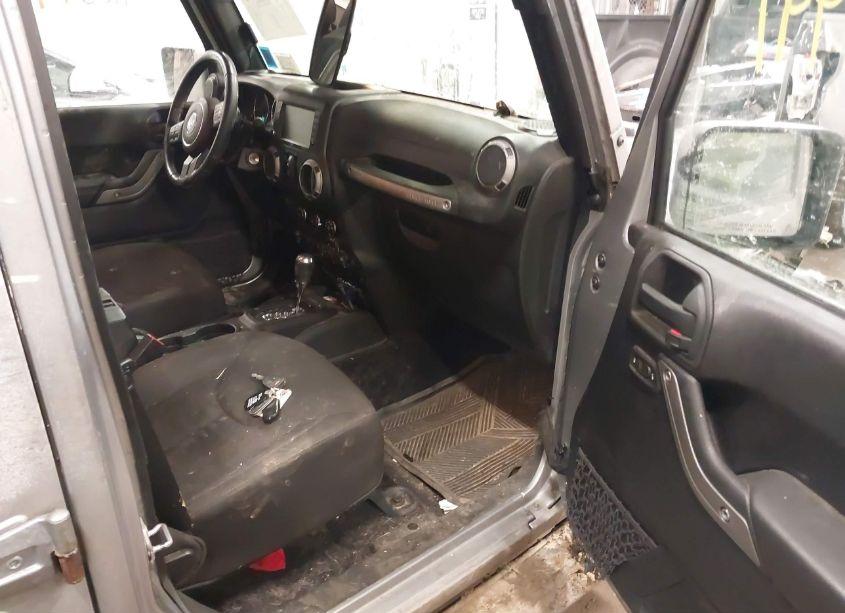 Photo 5 of 2015 Jeep Wrangler UNLIMITED SPORT (VIN 1C4BJWDG2FL692592)