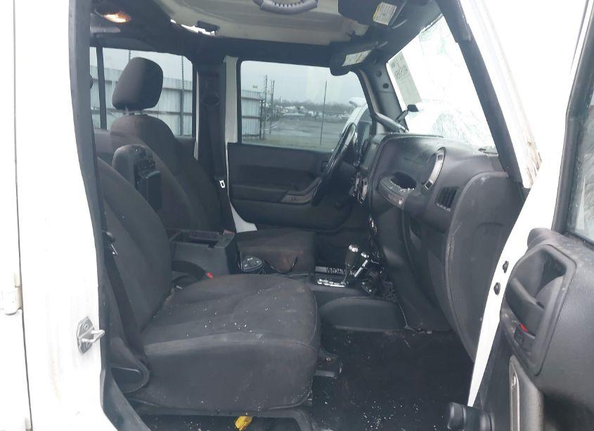 Photo 5 of 2015 Jeep Wrangler UNLIMITED SPORT (VIN 1C4BJWDG2FL764505)