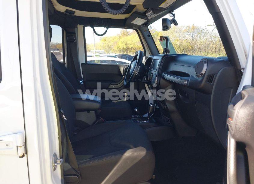 Photo 5 of 2015 Jeep Wrangler UNLIMITED SPORT (VIN 1C4BJWDG2FL768098)