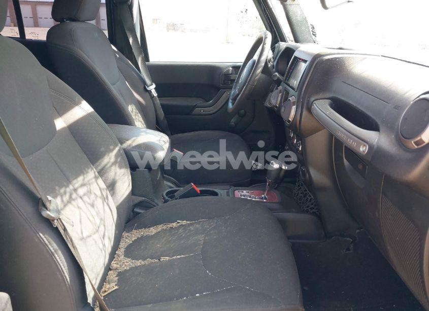 Photo 5 of 2016 Jeep Wrangler UNLIMITED SPORT (VIN 1C4BJWDG2GL329274)