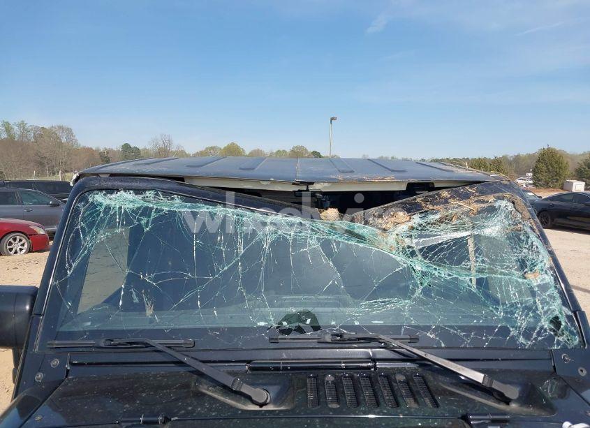 Photo 6 of 2016 Jeep Wrangler UNLIMITED SPORT (VIN 1C4BJWDG2GL329274)