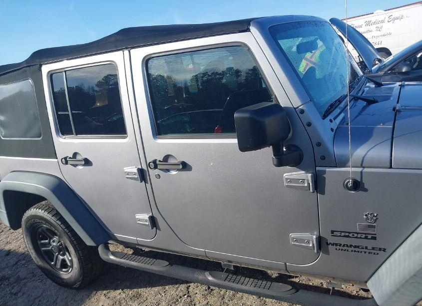 Photo 13 of 2016 Jeep Wrangler UNLIMITED SPORT (VIN 1C4BJWDG2GL339609)