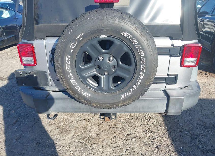 Photo 6 of 2016 Jeep Wrangler UNLIMITED SPORT (VIN 1C4BJWDG2GL339609)