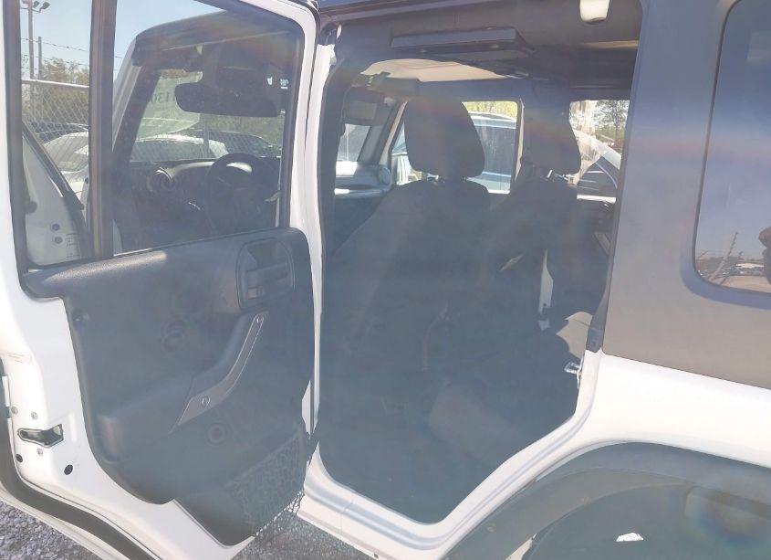 Photo 8 of 2017 Jeep Wrangler UNLIMITED SPORT (VIN 1C4BJWDG2HL663855)