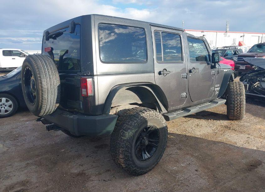 Photo 4 of 2017 Jeep Wrangler UNLIMITED SPORT 4X4 (VIN 1C4BJWDG2HL681062)