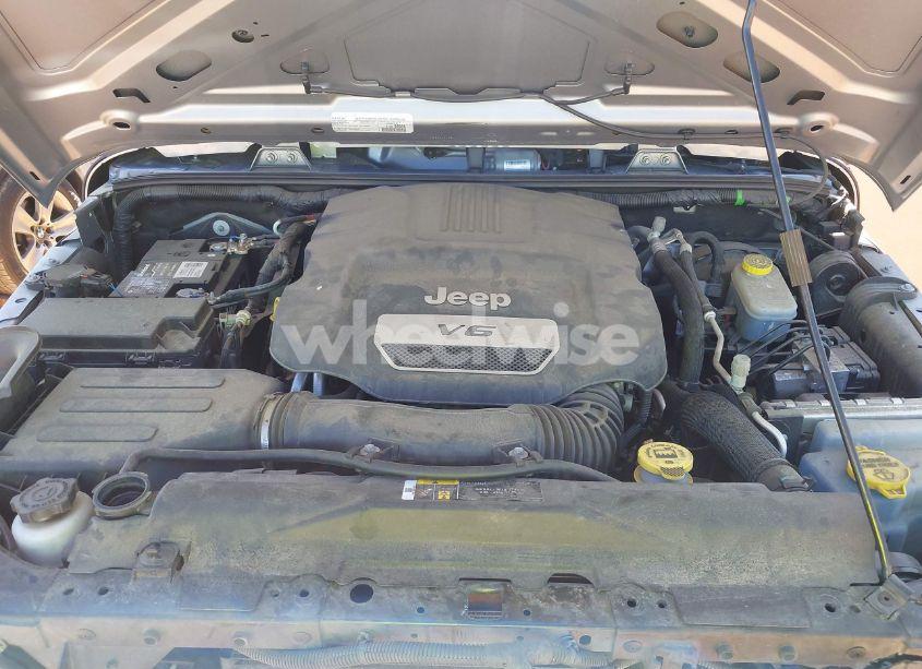 Photo 10 of 2017 Jeep Wrangler UNLIMITED SPORT 4X4 (VIN 1C4BJWDG2HL714822)