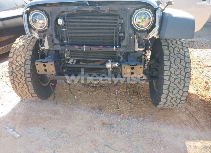 Photo 6 of 2017 Jeep Wrangler UNLIMITED SPORT 4X4 (VIN 1C4BJWDG2HL714822)