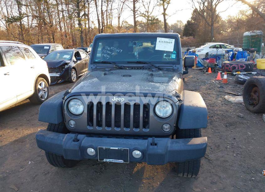 Photo 12 of 2018 Jeep Wrangler JK UNLIMITED SPORT S 4X4 (VIN 1C4BJWDG2JL810424)