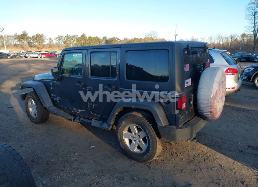 Photo 14 of 2018 Jeep Wrangler JK UNLIMITED SPORT S 4X4 (VIN 1C4BJWDG2JL810424)