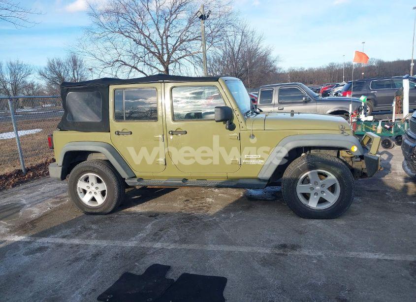 Photo 13 of 2013 Jeep Wrangler UNLIMITED SPORT (VIN 1C4BJWDG3DL556615)