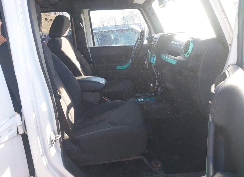 Photo 5 of 2013 Jeep Wrangler UNLIMITED SPORT (VIN 1C4BJWDG3DL637971)