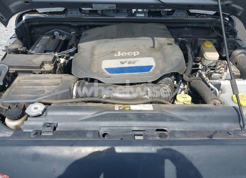 Photo 10 of 2014 Jeep Wrangler UNLIMITED SPORT (VIN 1C4BJWDG3EL135351)