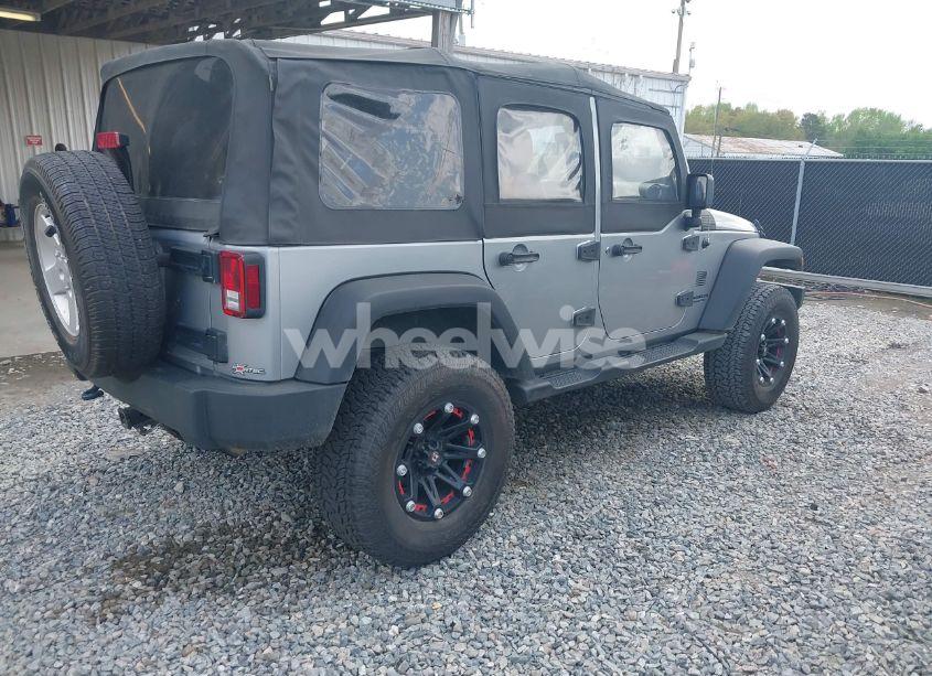 Photo 4 of 2014 Jeep Wrangler UNLIMITED SPORT (VIN 1C4BJWDG3EL135351)