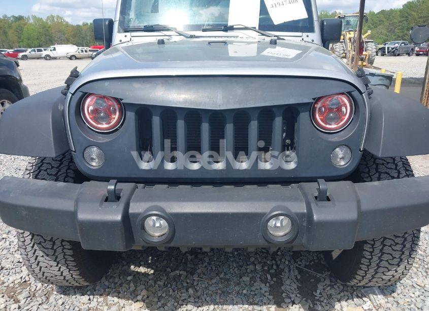 Photo 6 of 2014 Jeep Wrangler UNLIMITED SPORT (VIN 1C4BJWDG3EL135351)