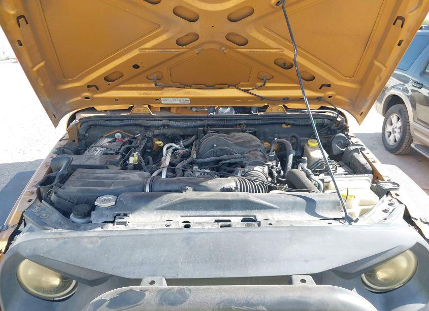 Photo 10 of 2014 Jeep Wrangler UNLIMITED SPORT (VIN 1C4BJWDG3EL218794)