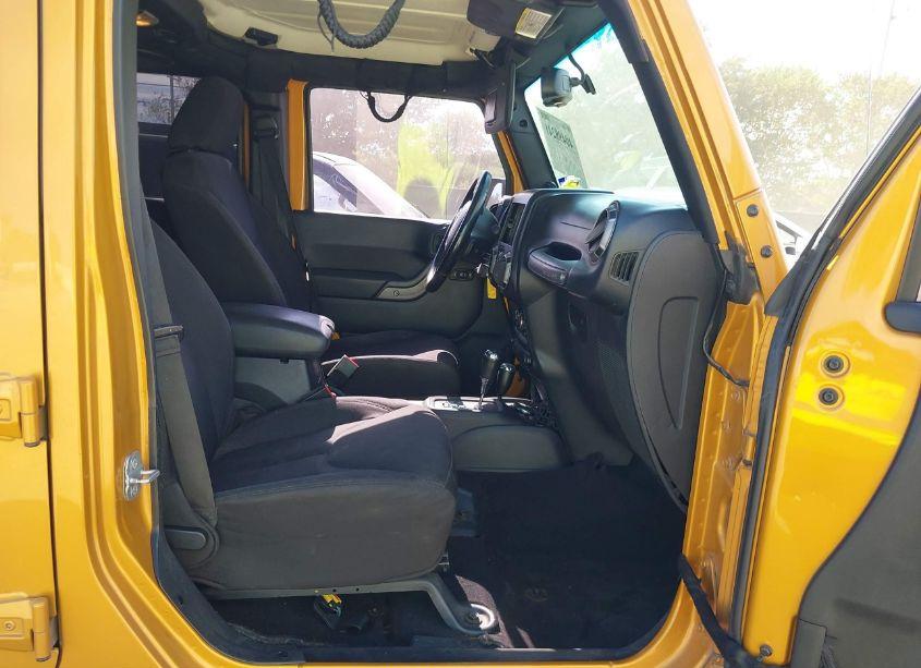 Photo 5 of 2014 Jeep Wrangler UNLIMITED SPORT (VIN 1C4BJWDG3EL218794)