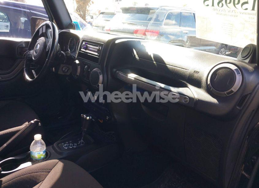 Photo 5 of 2014 Jeep Wrangler UNLIMITED SPORT (VIN 1C4BJWDG3EL281474)