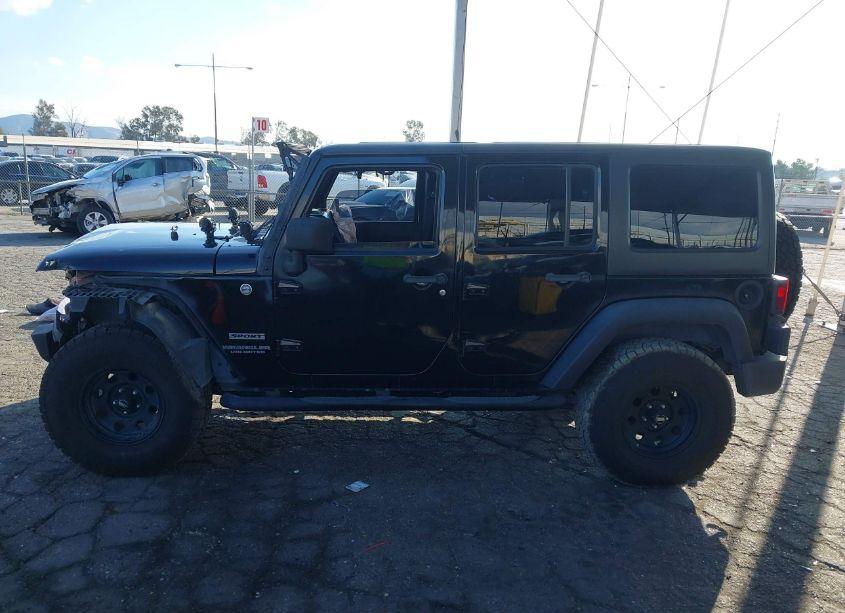 Photo 15 of 2014 Jeep Wrangler UNLIMITED SPORT (VIN 1C4BJWDG3EL325831)