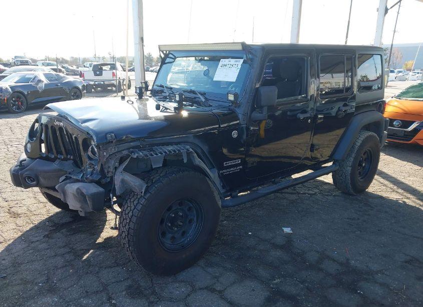 Photo 2 of 2014 Jeep Wrangler UNLIMITED SPORT (VIN 1C4BJWDG3EL325831)