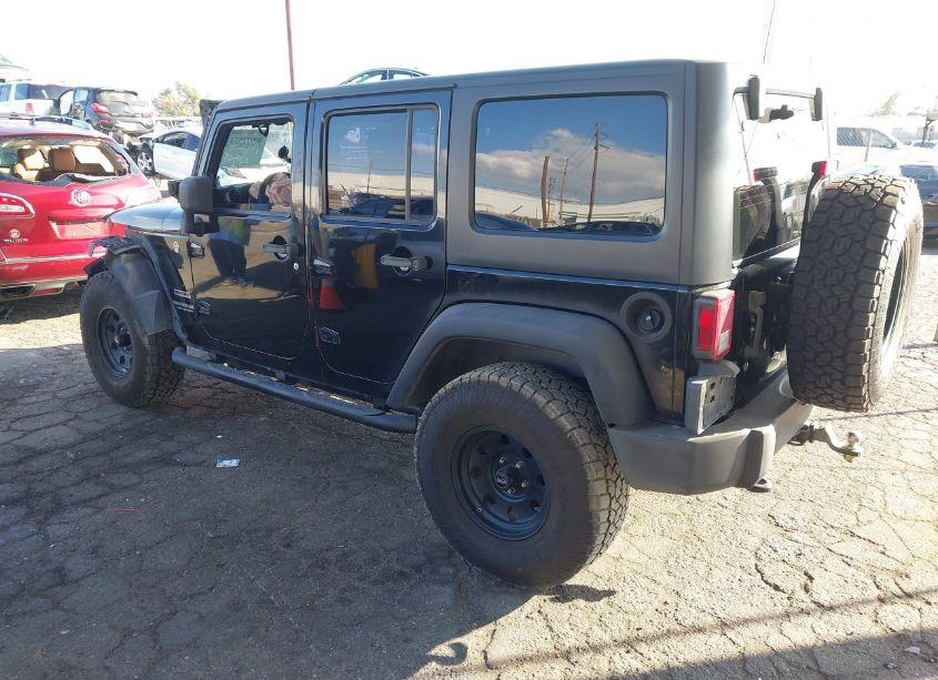 Photo 3 of 2014 Jeep Wrangler UNLIMITED SPORT (VIN 1C4BJWDG3EL325831)