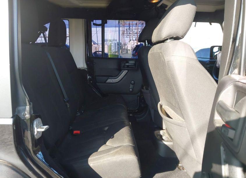 Photo 8 of 2014 Jeep Wrangler UNLIMITED SPORT (VIN 1C4BJWDG3EL325831)