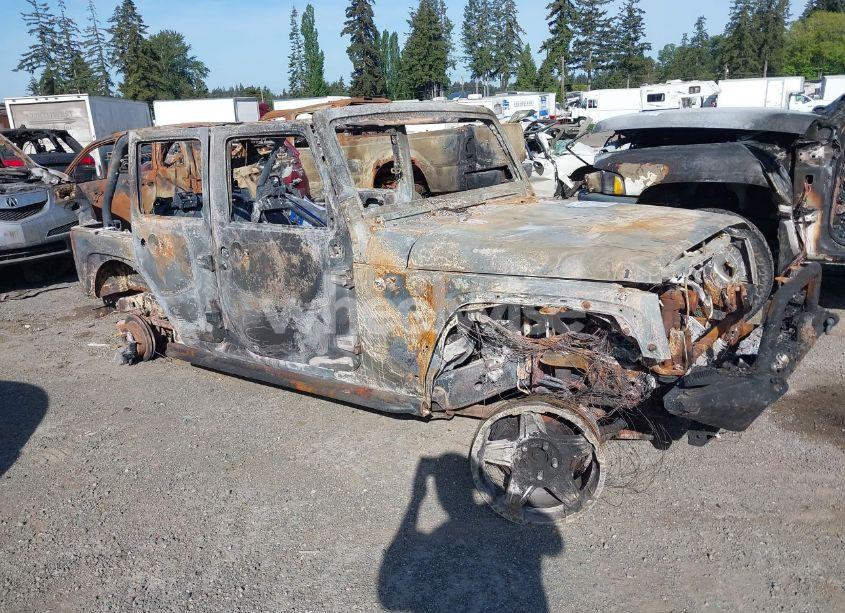 2015 Jeep Wrangler UNLIMITED SPORT (VIN 1C4BJWDG3FL500631) main photo