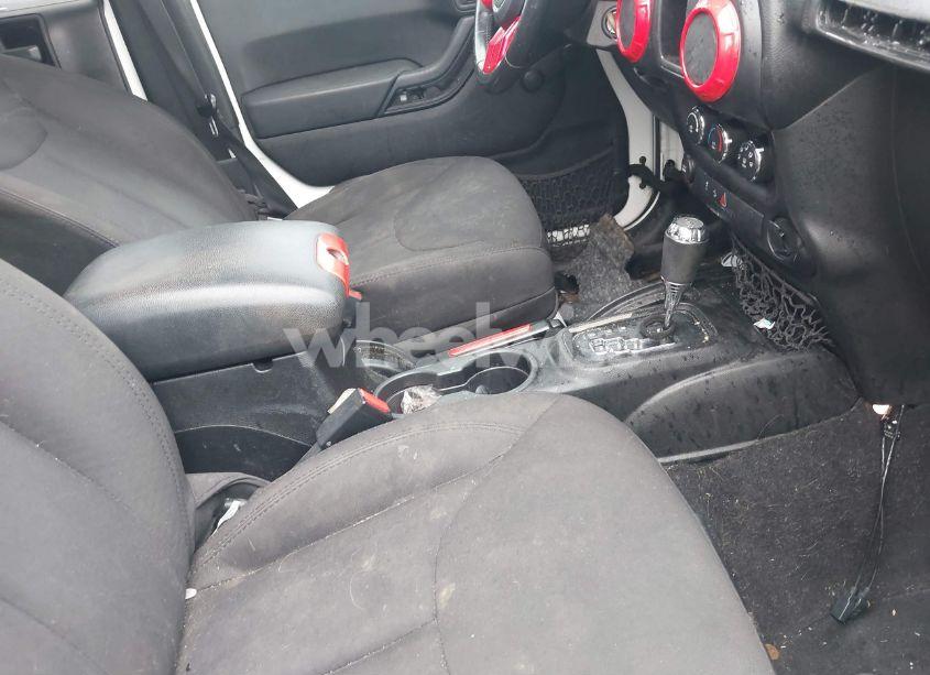 Photo 5 of 2015 Jeep Wrangler UNLIMITED WILLYS WHEELER (VIN 1C4BJWDG3FL618923)