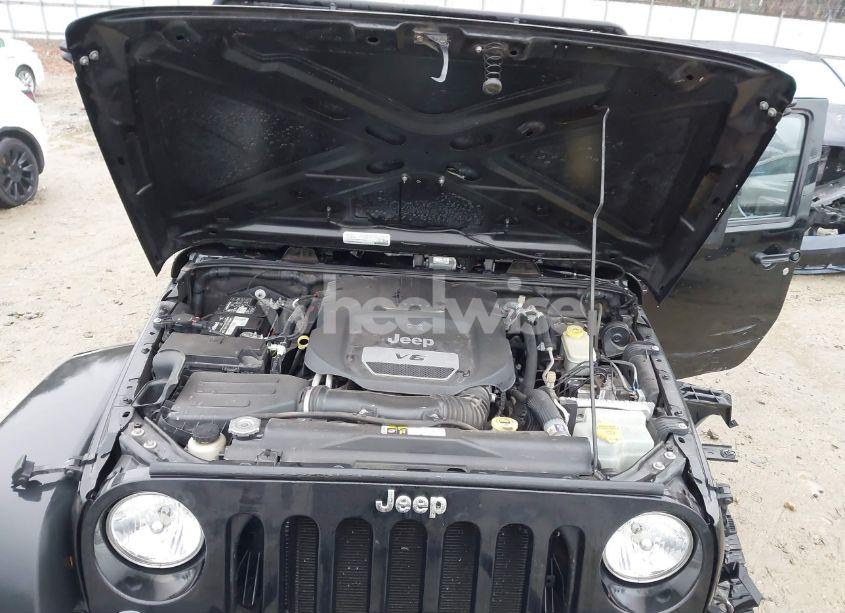 Photo 10 of 2015 Jeep Wrangler UNLIMITED SPORT (VIN 1C4BJWDG3FL687952)