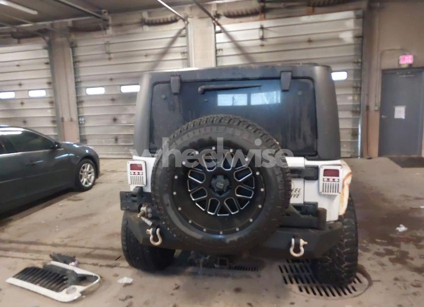 Photo 16 of 2016 Jeep Wrangler UNLIMITED WILLYS WHEELER (VIN 1C4BJWDG3GL149981)