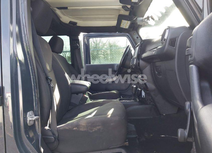 Photo 5 of 2016 Jeep Wrangler UNLIMITED SPORT (VIN 1C4BJWDG3GL227871)