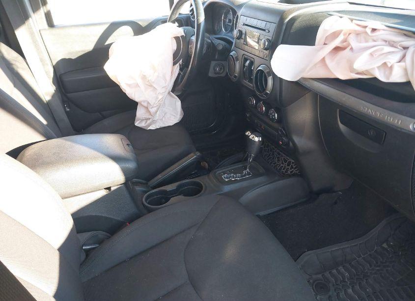 Photo 5 of 2016 Jeep Wrangler UNLIMITED WILLYS WHEELER (VIN 1C4BJWDG3GL257694)