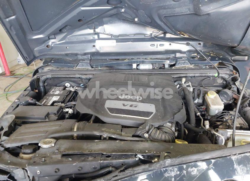 Photo 10 of 2017 Jeep Wrangler UNLIMITED SPORT 4X4 (VIN 1C4BJWDG3HL503676)