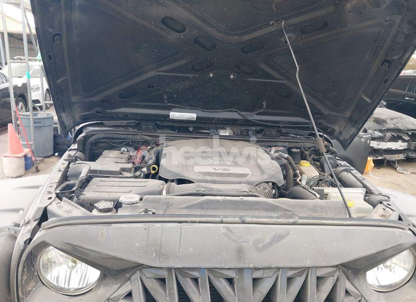 Photo 10 of 2017 Jeep Wrangler UNLIMITED SPORT 4X4 (VIN 1C4BJWDG3HL613336)