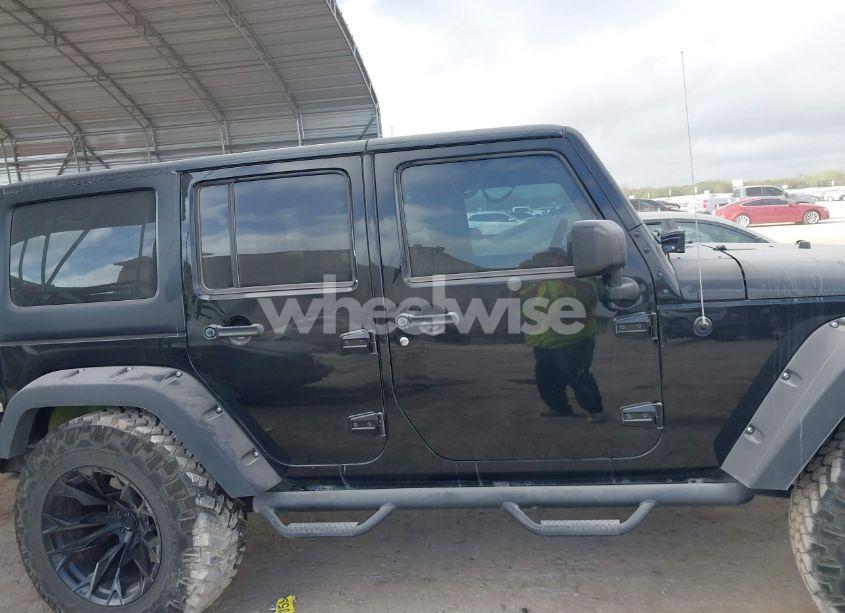 Photo 13 of 2017 Jeep Wrangler UNLIMITED SPORT 4X4 (VIN 1C4BJWDG3HL613336)