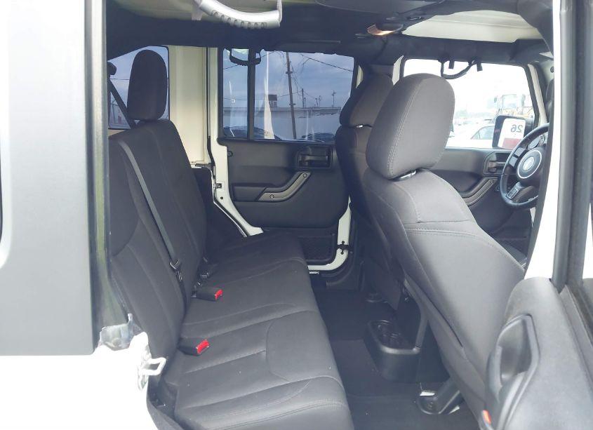 Photo 8 of 2017 Jeep Wrangler UNLIMITED SPORT 4X4 (VIN 1C4BJWDG3HL710505)