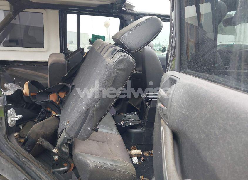 Photo 8 of 2017 Jeep Wrangler UNLIMITED SPORT (VIN 1C4BJWDG3HL742662)