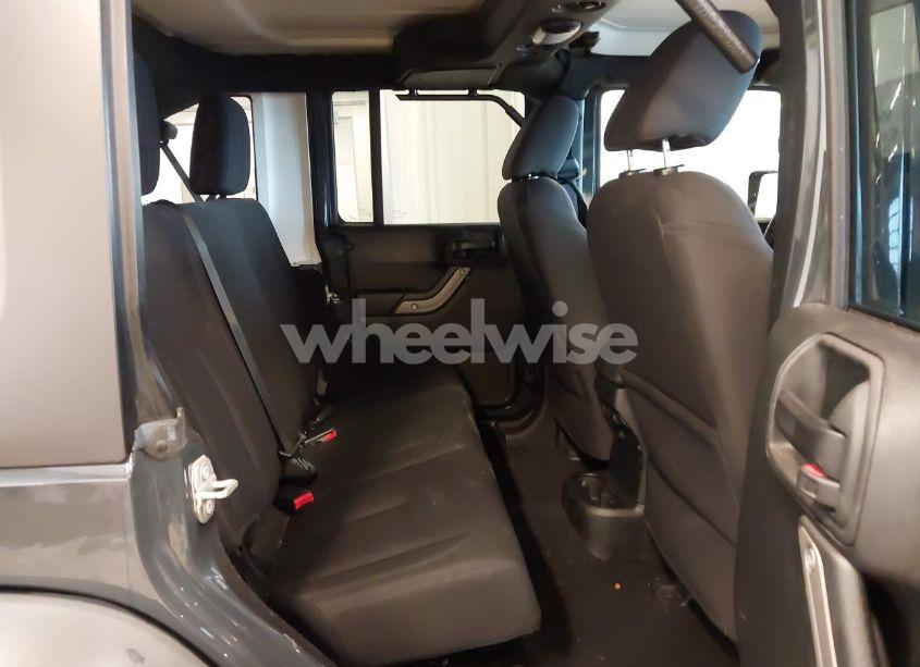 Photo 8 of 2018 Jeep Wrangler JK UNLIMITED SPORT S 4X4 (VIN 1C4BJWDG3JL837454)