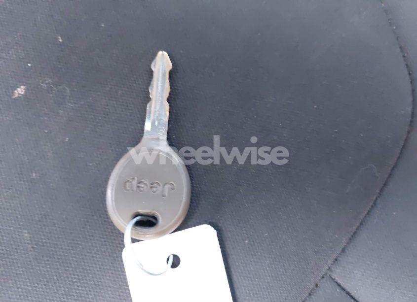 Photo 11 of 2018 Jeep Wrangler JK UNLIMITED SPORT 4X4 (VIN 1C4BJWDG3JL876013)