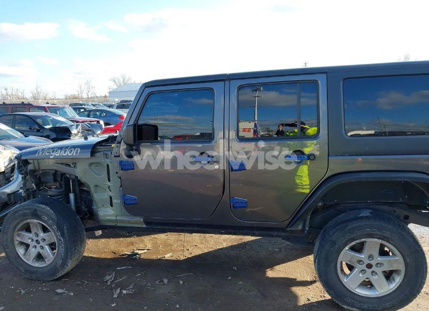 Photo 15 of 2018 Jeep Wrangler JK UNLIMITED SPORT 4X4 (VIN 1C4BJWDG3JL876013)