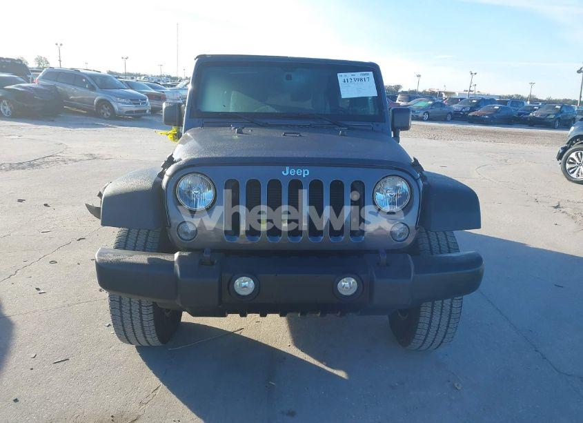 Photo 13 of 2018 Jeep Wrangler JK UNLIMITED SPORT S 4X4 (VIN 1C4BJWDG3JL900973)