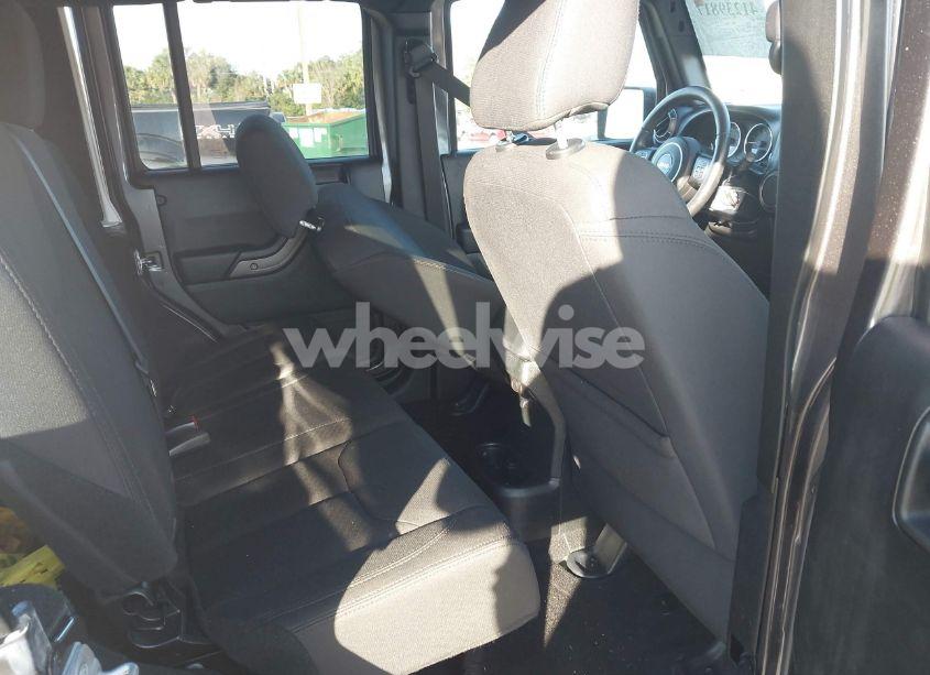 Photo 8 of 2018 Jeep Wrangler JK UNLIMITED SPORT S 4X4 (VIN 1C4BJWDG3JL900973)