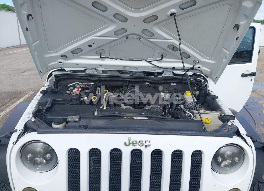 Photo 10 of 2013 Jeep Wrangler UNLIMITED SPORT (VIN 1C4BJWDG4DL599151)