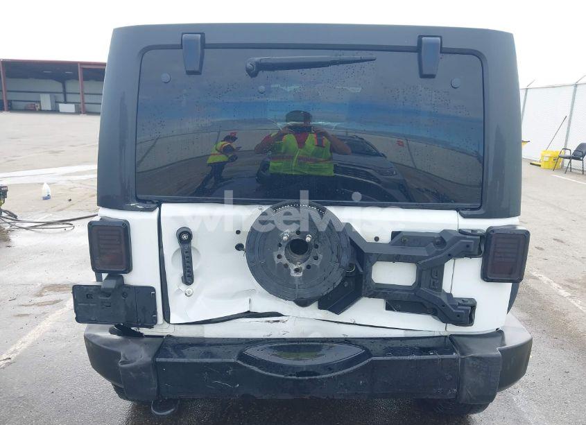 Photo 6 of 2013 Jeep Wrangler UNLIMITED SPORT (VIN 1C4BJWDG4DL599151)