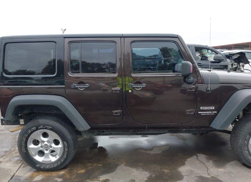 Photo 14 of 2013 Jeep Wrangler UNLIMITED SPORT (VIN 1C4BJWDG4DL678092)